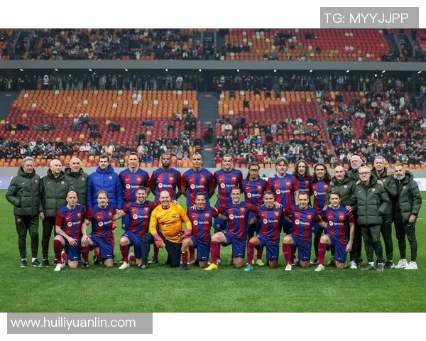 足球明星9号队服的魅力与传奇背后的故事解析 足球明星9号队服的魅力与传奇背后的故事解析